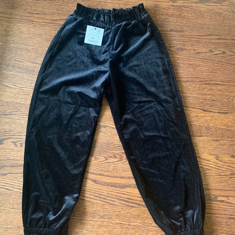 NWT GIRLS BLACK VELVET ZARA PANTS